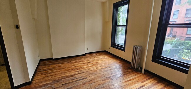 Foto del edificio - 140 W 123rd St