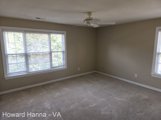 Building Photo - 3 br, 3.5 bath House - 748 Sequoia Way