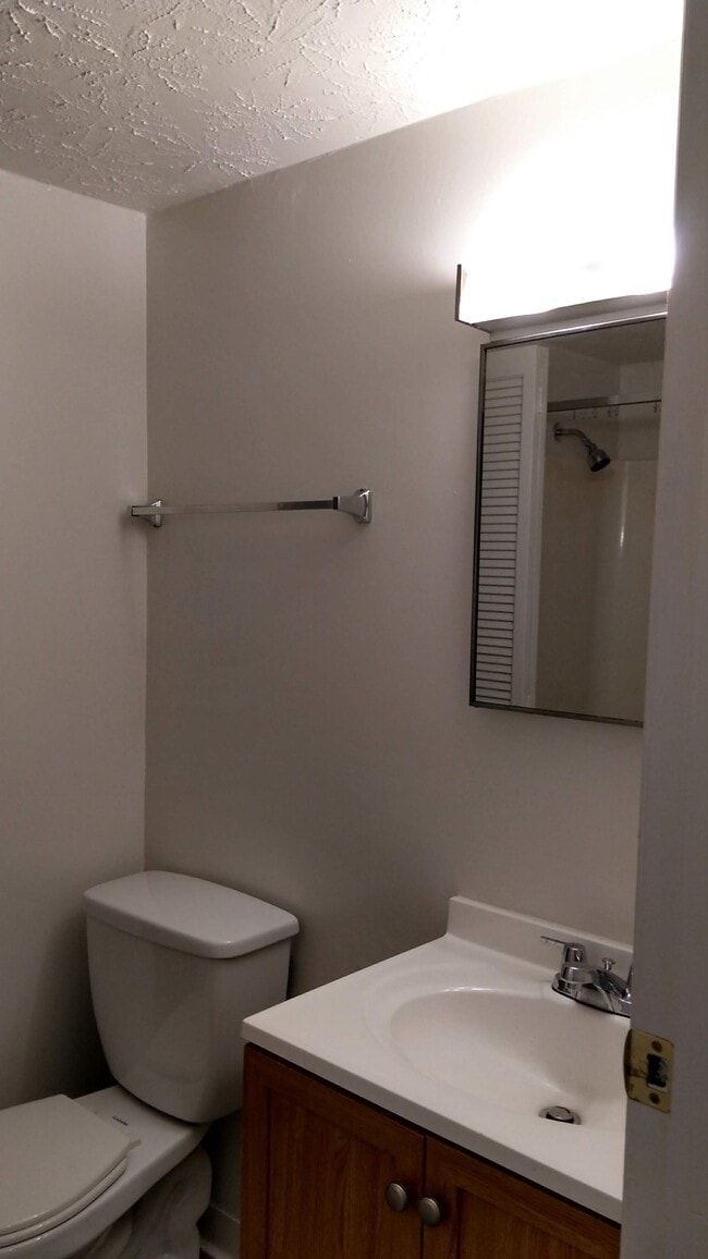 Bathroom - 8045 Pippin Rd