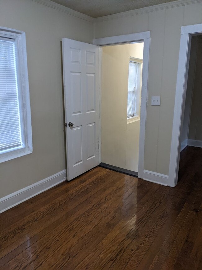 Building Photo - 2271 Mann Rd - Unit 2 | Upper-Level Unit