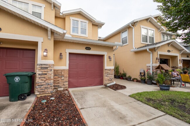 Building Photo - 8870 Inlet Bluff Dr