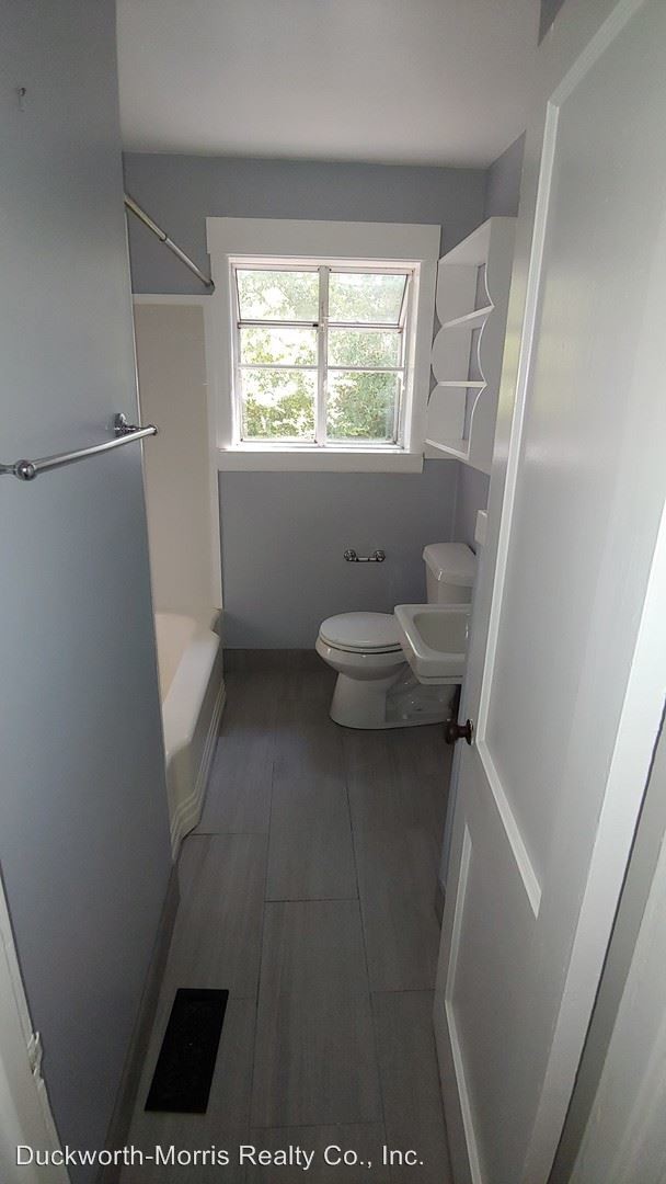 Foto del edificio - 3 br, 1 bath House - 115 Circlewood