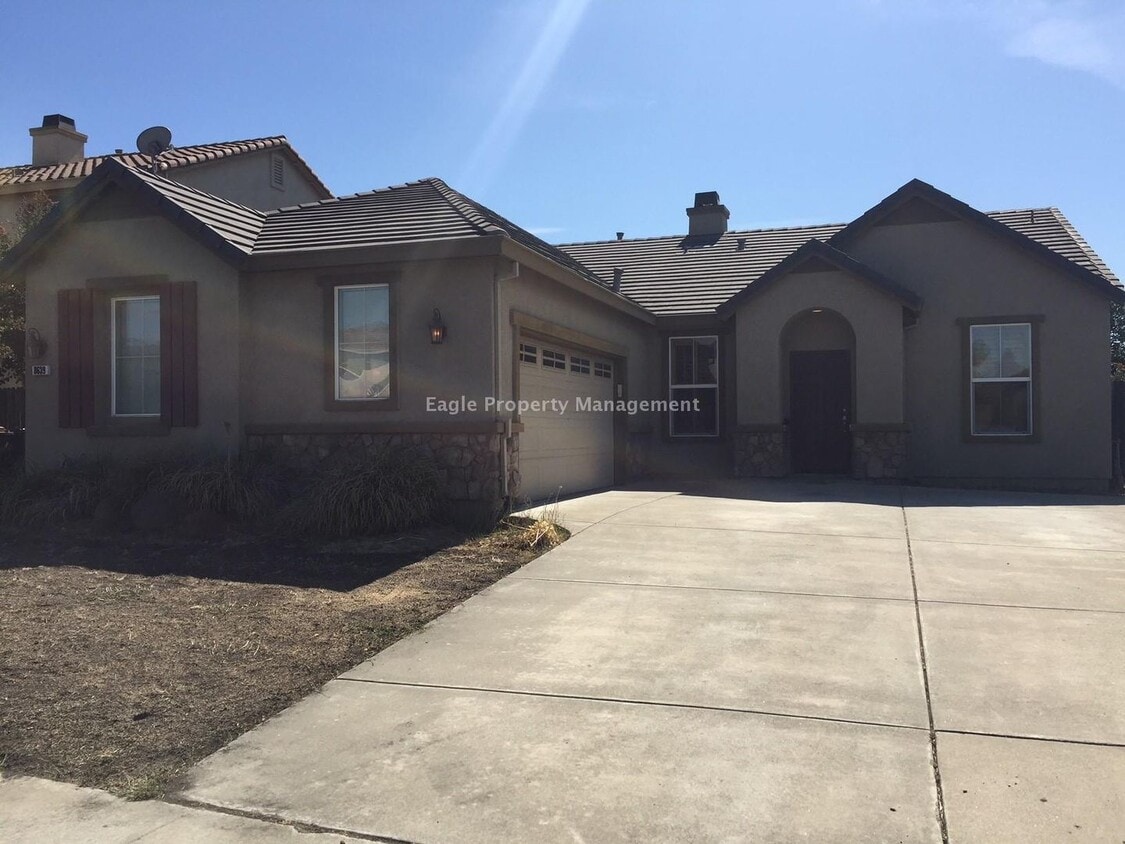 Foto principal - 3 Bedroom 2 Bathroom home in Elk Grove.