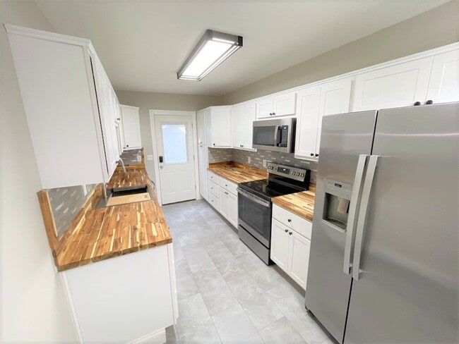 Building Photo - 4723 Peabody Ave