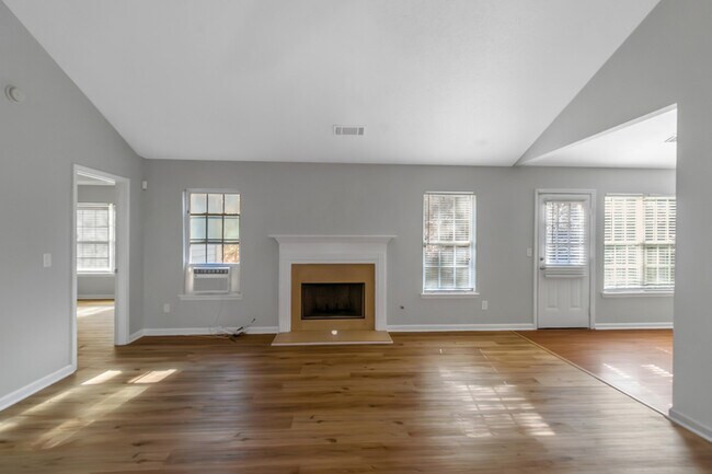 Foto del edificio - 129 Meadow Ct