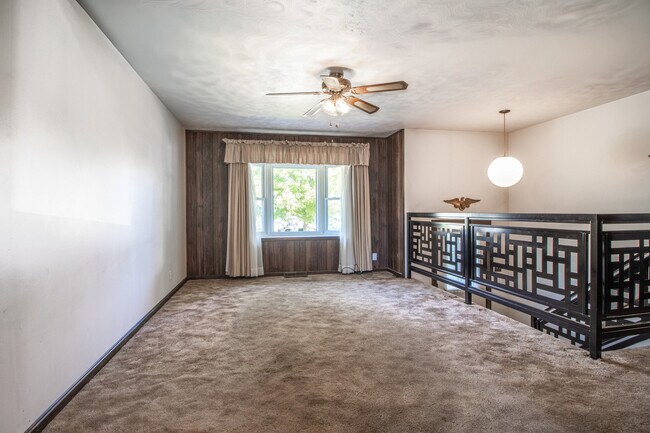 Building Photo - 738 Tinley Dr