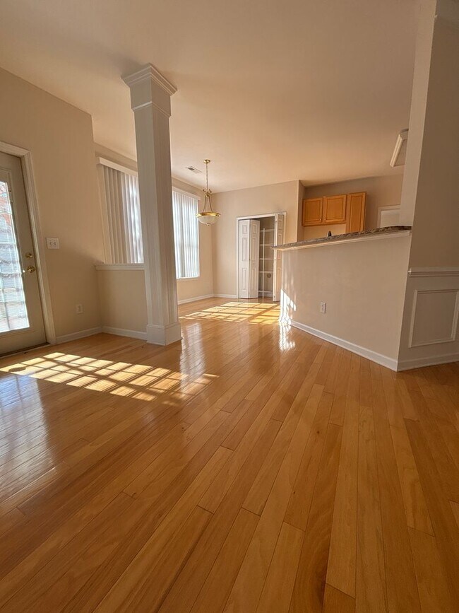 Foto del edificio - Beautiful Home for Rent!
