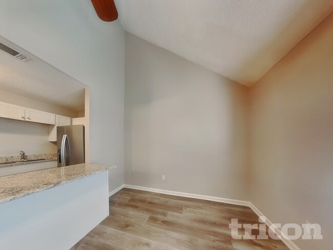 Building Photo - 2378 Iron Horse Dr