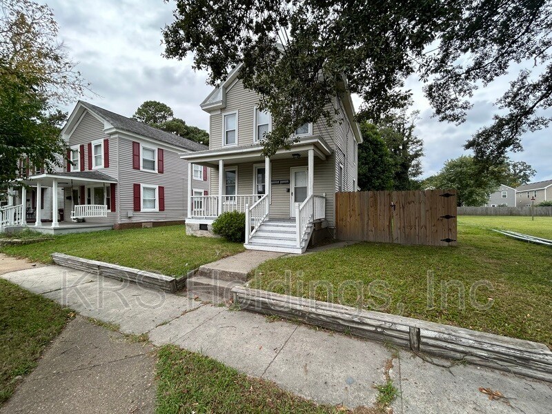 Foto principal - 1112 Hoover Ave