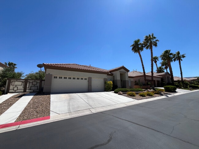 Building Photo - 9499 Castillana Ct