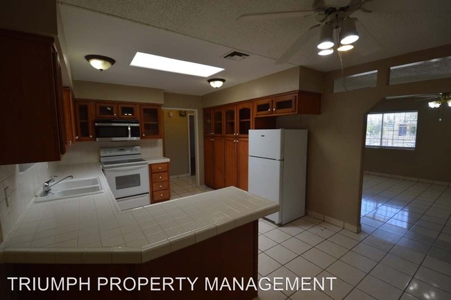 Foto del edificio - 2 br, 2 bath House - 1617 East St Louis Ave