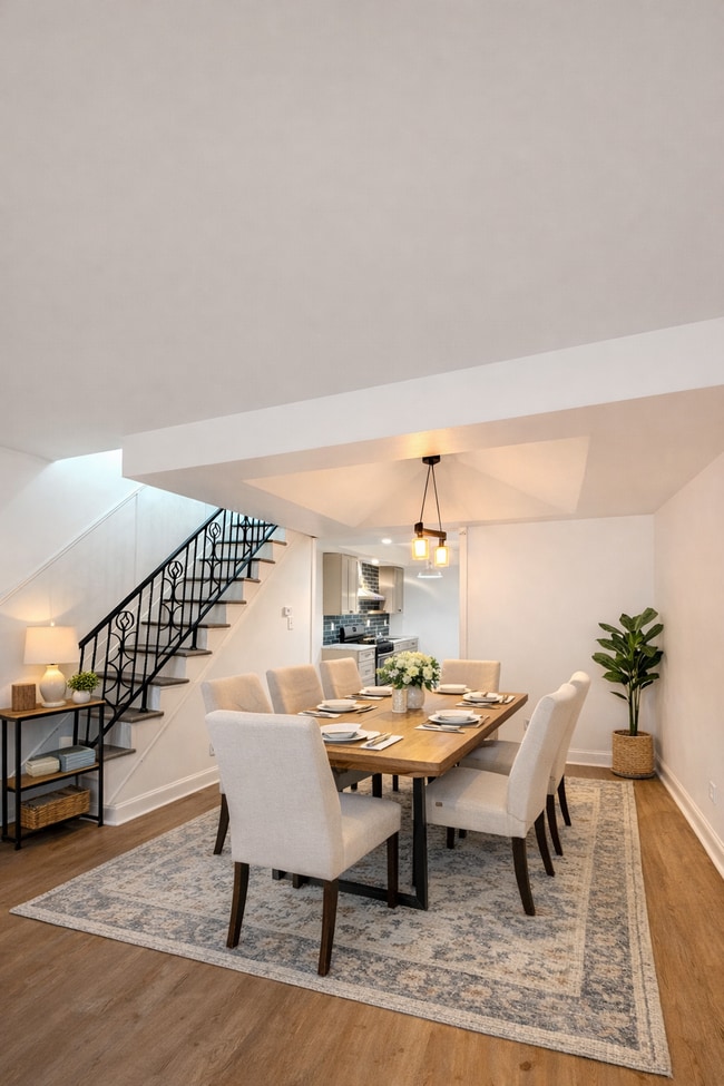 Photo - 2633 N Franklin St House