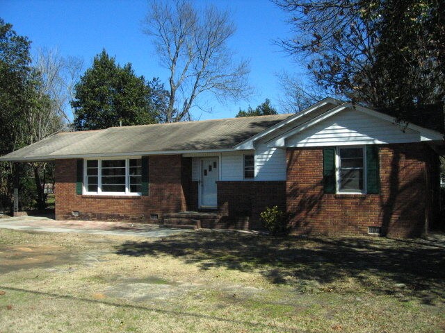 Primary Photo - 45 Pinewood Rd