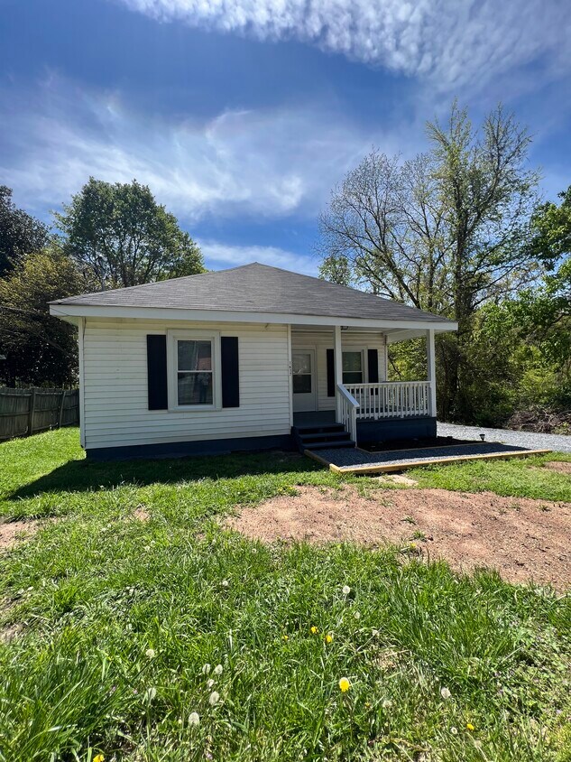 Primary Photo - 1617 Gum St