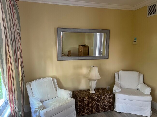 Foto del edificio - 318 S J St