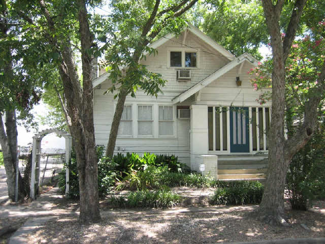 Building Photo - 2605 Stanford St