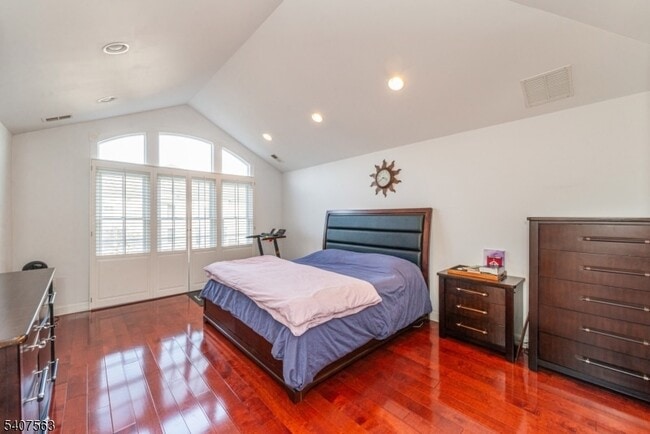 Photo - 115 Kensington Ln Townhome