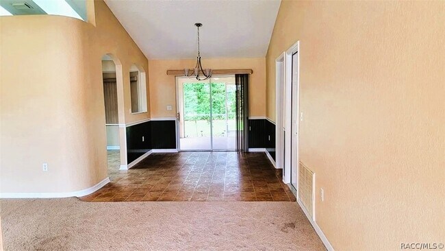 Foto del edificio - 732 Sinclair Terrace