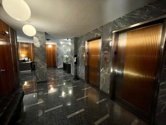 Foto del edificio - 30 E Elm St