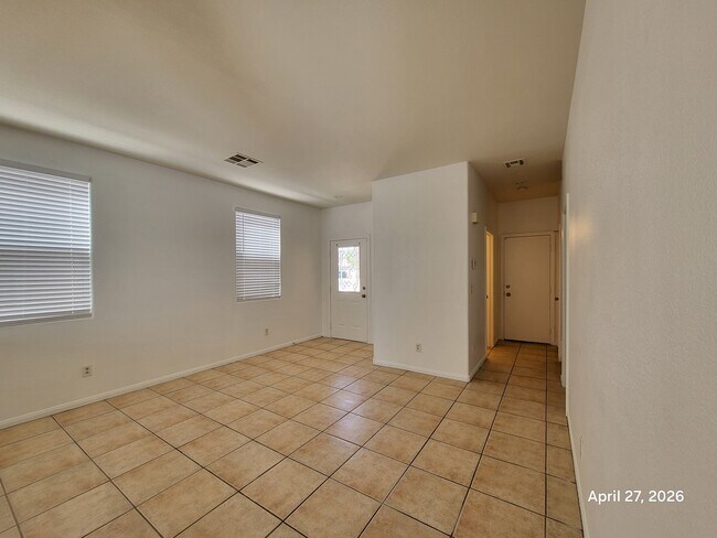 Foto del edificio - 4548 Flaming Ridge Trail