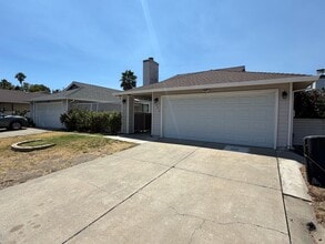 Building Photo - 8492 Hermitage Way