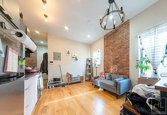 Foto del edificio - 295A Bainbridge St.