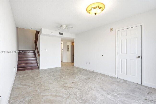 Foto del edificio - 280 SW 20th Rd