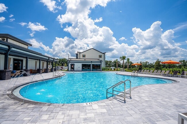 Foto principal - Pointe Grand Brick City