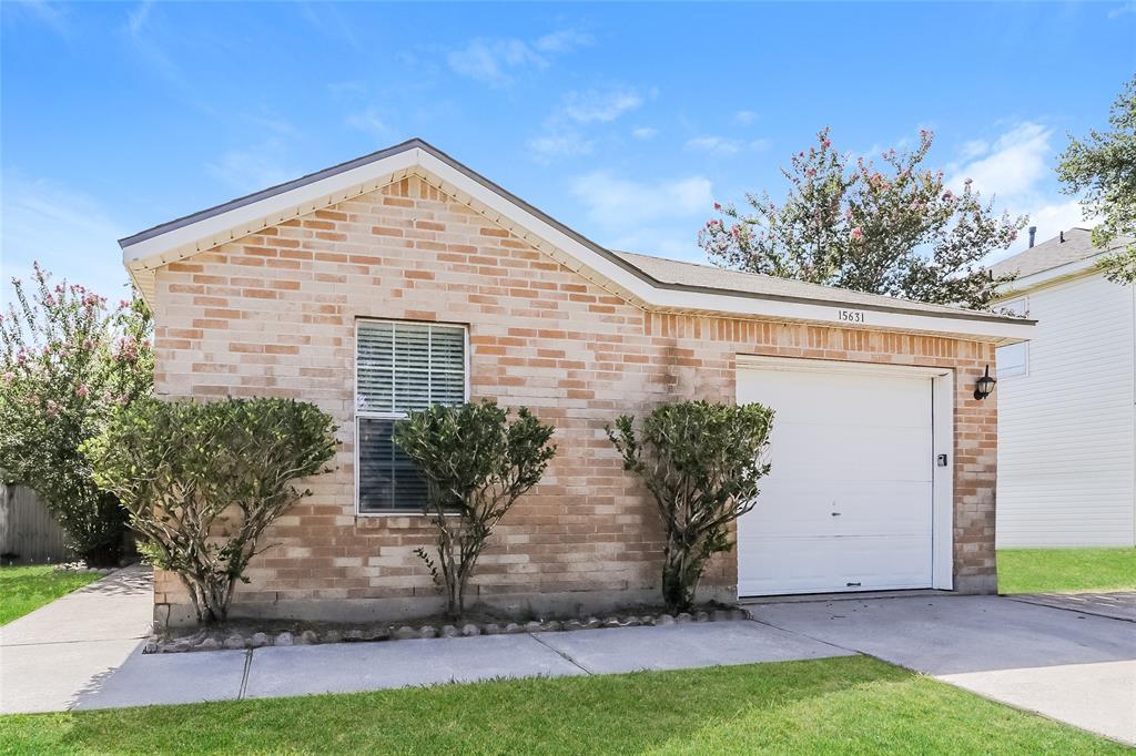 Foto principal - 15631 Donnet Ln