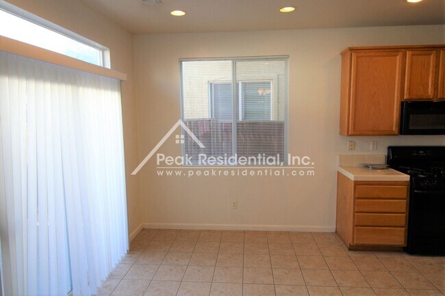Building Photo - 3 br, 2.5 bath House - 353 Dragonfly Circle