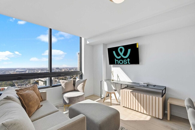 Building Photo - 225 N Miami Ave