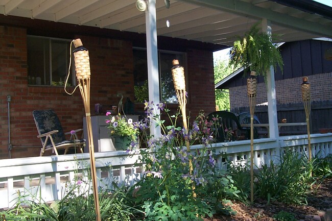 Foto del edificio - 1517 Ashcroft Dr