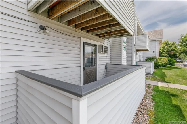 Building Photo - 10150 E Virginia Ave