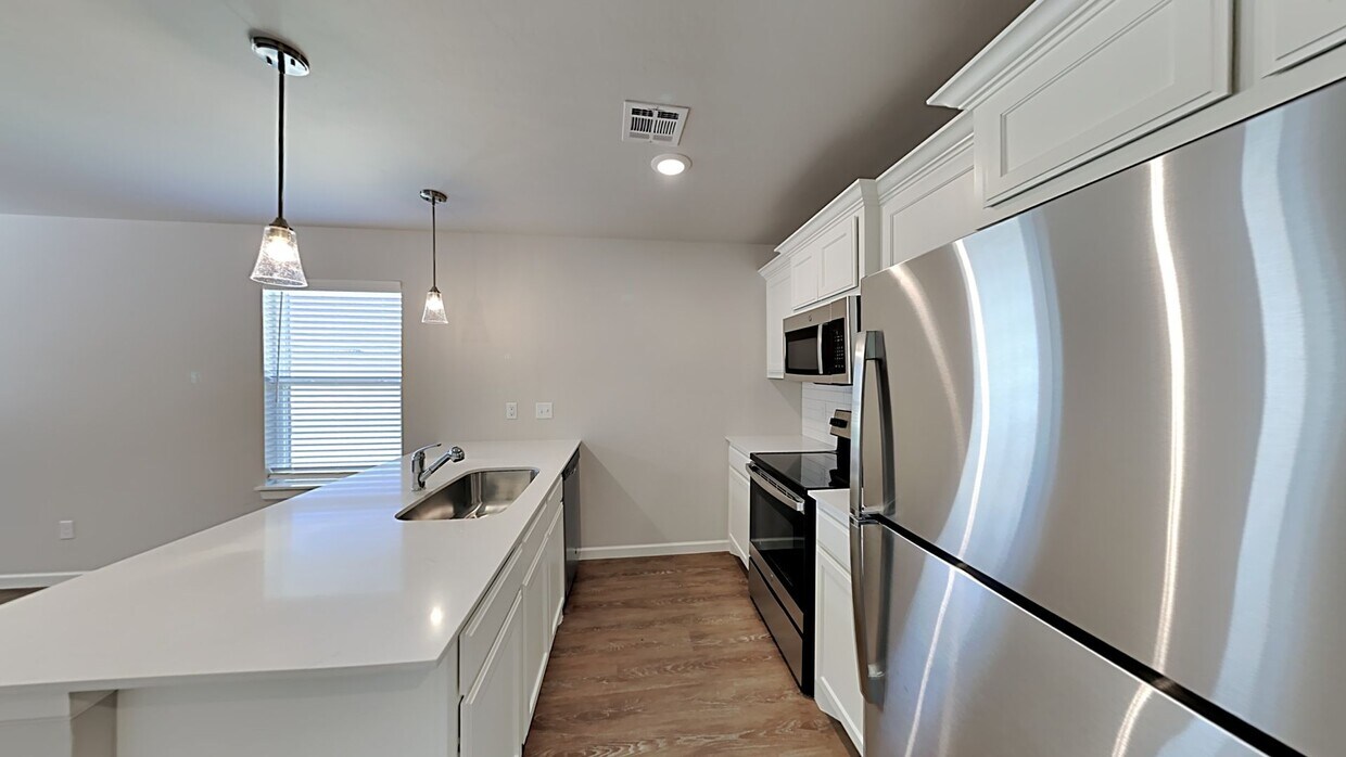 Primary Photo - 2 Bedrooms 2 Bathroom 1 Car Garage Duplex ...