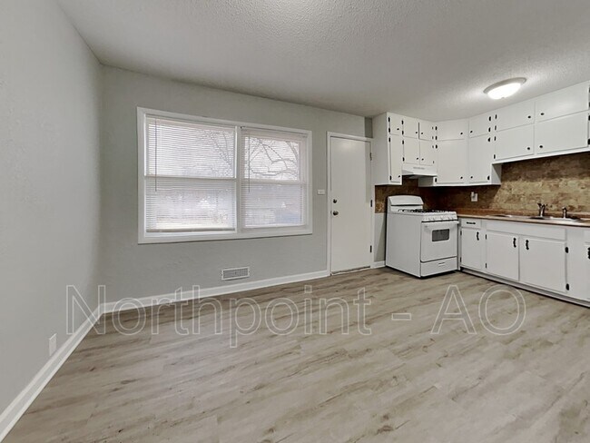 Foto del edificio - 7309 E 107th St