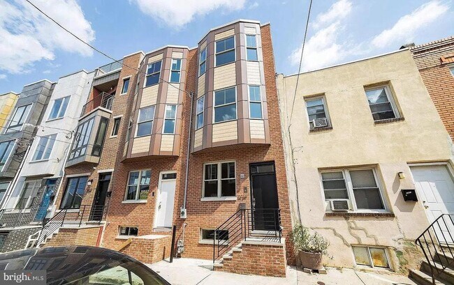 Building Photo - 1439 S Taylor St
