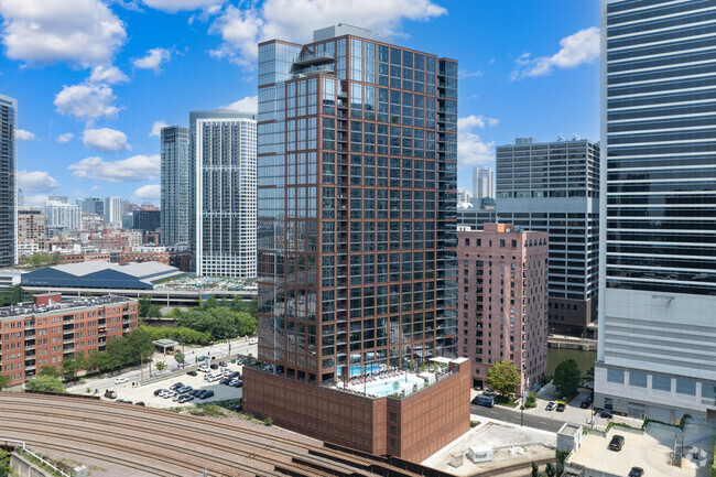 Building Photo - Cassidy on Canal