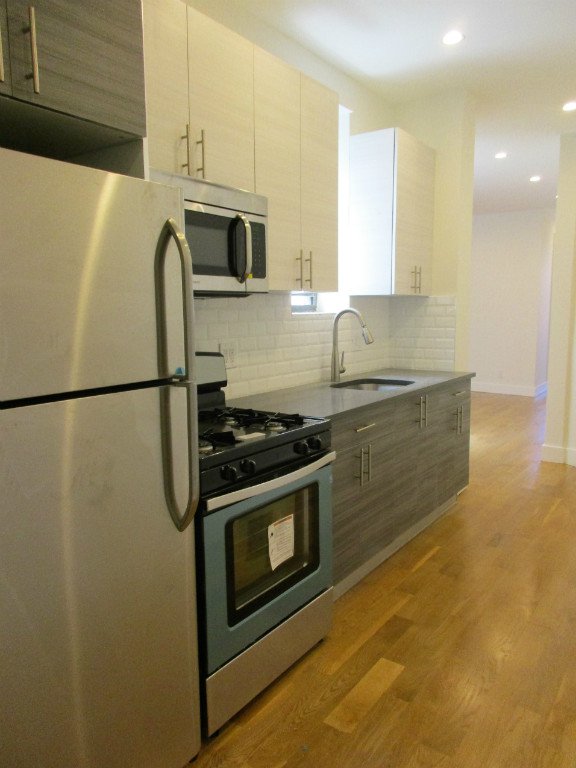 Foto principal - 343 Marion St