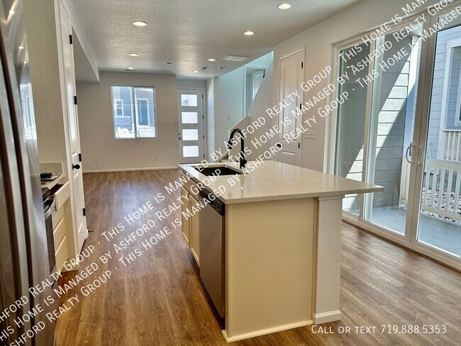 Photo - 4926 Deviation Pt House