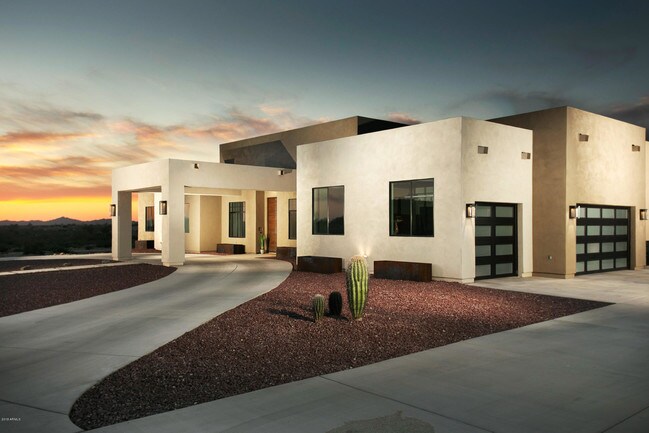 Building Photo - 9468 Canyon Verde Dr