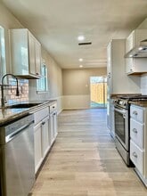 Building Photo - 434 Beverly Dr