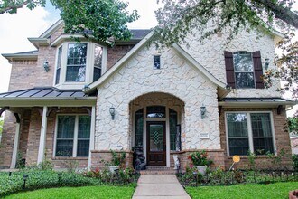 Building Photo - 9006 Stones Throw Ln