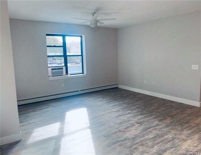 Building Photo - 25 W Hartsdale Ave