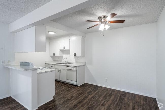 1BR, 1BA - 760SF - Stone Creek Apartments