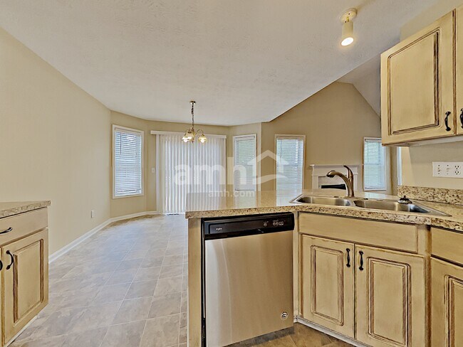 Foto del edificio - 223 Eagle Glen Way