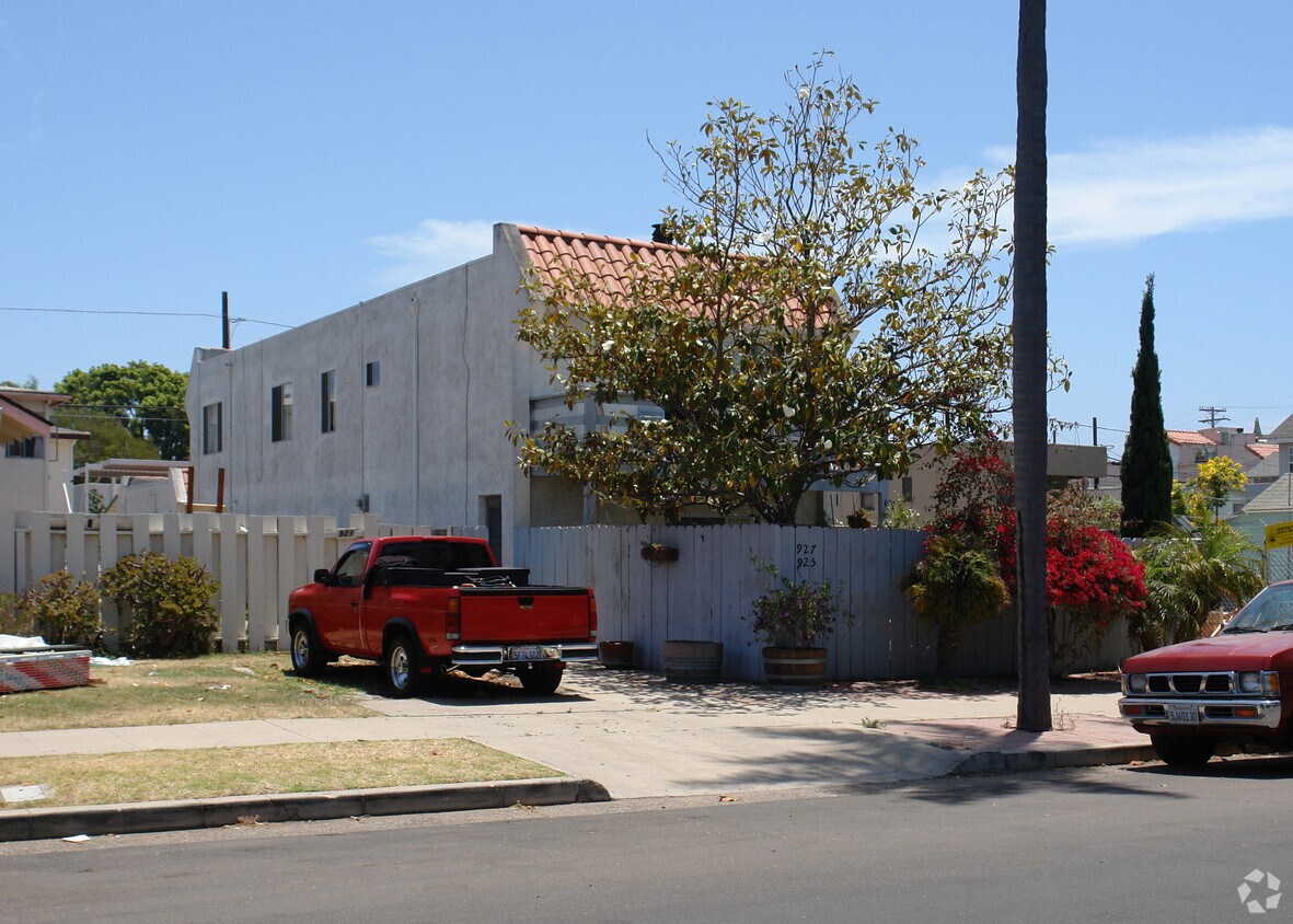 Primary Photo - 925-927 F Ave