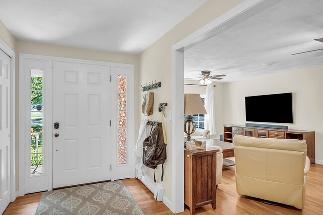 Building Photo - 7 Brierwood Cir