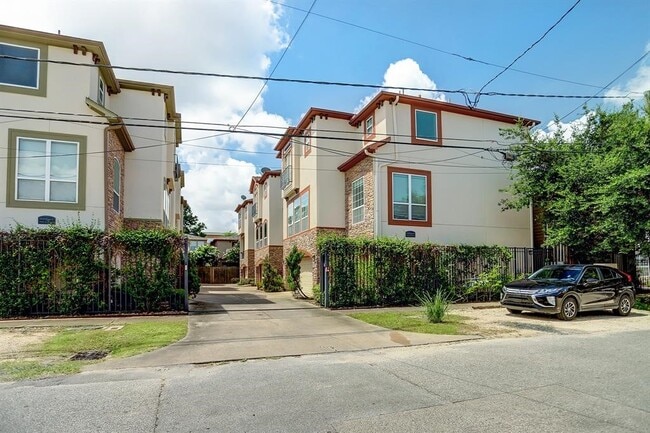 Building Photo - 5939 Kiam St