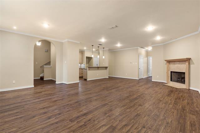 Building Photo - 5875 Pecan Chase