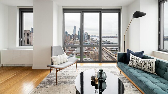 Foto del edificio - 606 W 57th St